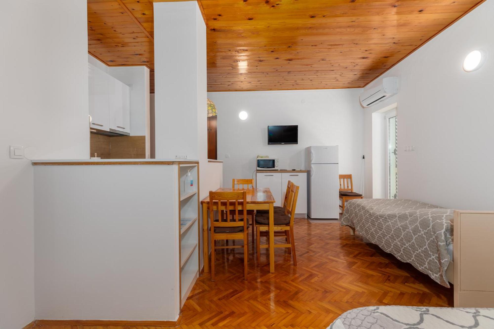 Apartments And Rooms Spiro Мимице Экстерьер фото